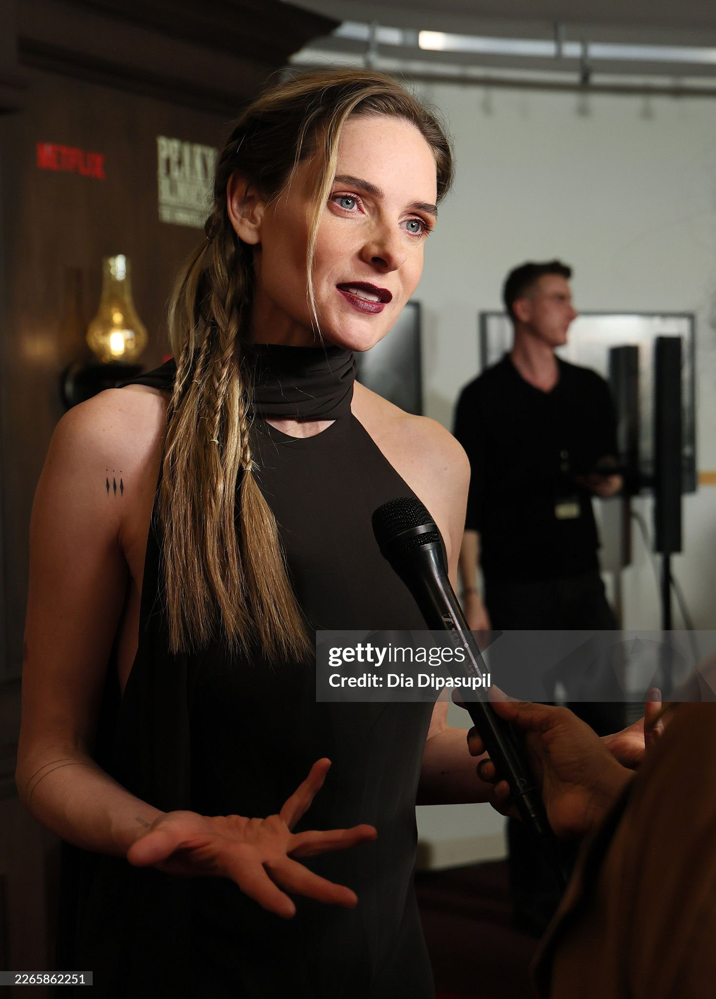 丽贝卡·弗格森出席《浴血黑帮：不朽传奇》纽约首映礼 