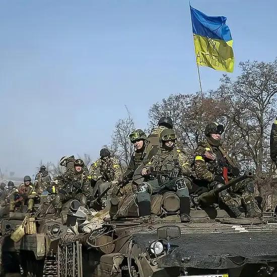 乌军在红军城的反击成功难度极大。

从战场局势来看，当下红军城形势对乌军极为不利