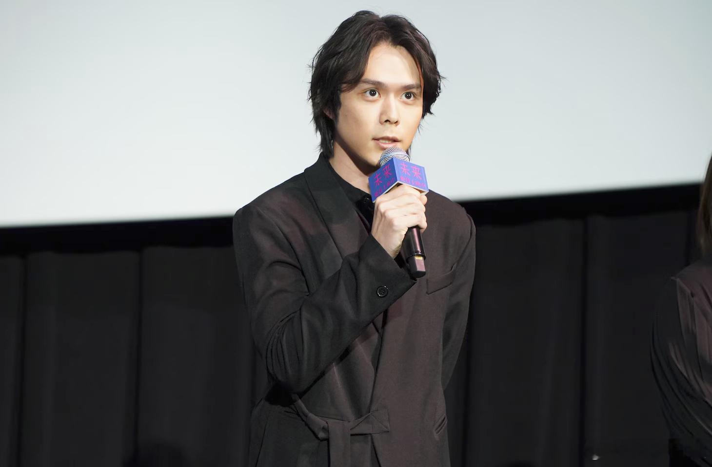 黑岛结菜山崎七海细田佳央太近藤华北川景子出席了电影《未来》的公开纪念舞挨。 