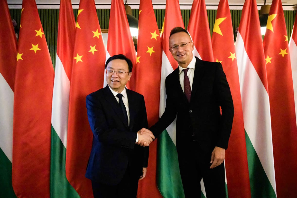 匈牙利前外交部长、前总理欧尔班的盟友西雅尔多（Peter Szijjarto）宣