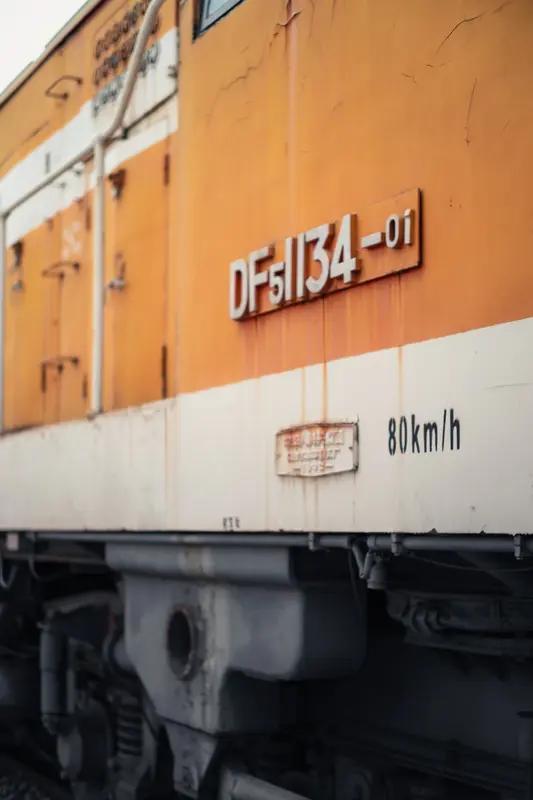 有人说高超音速导弹打航母是笑话，还嘲笑别人没物理常识。但真正没常识的是谁？DF-