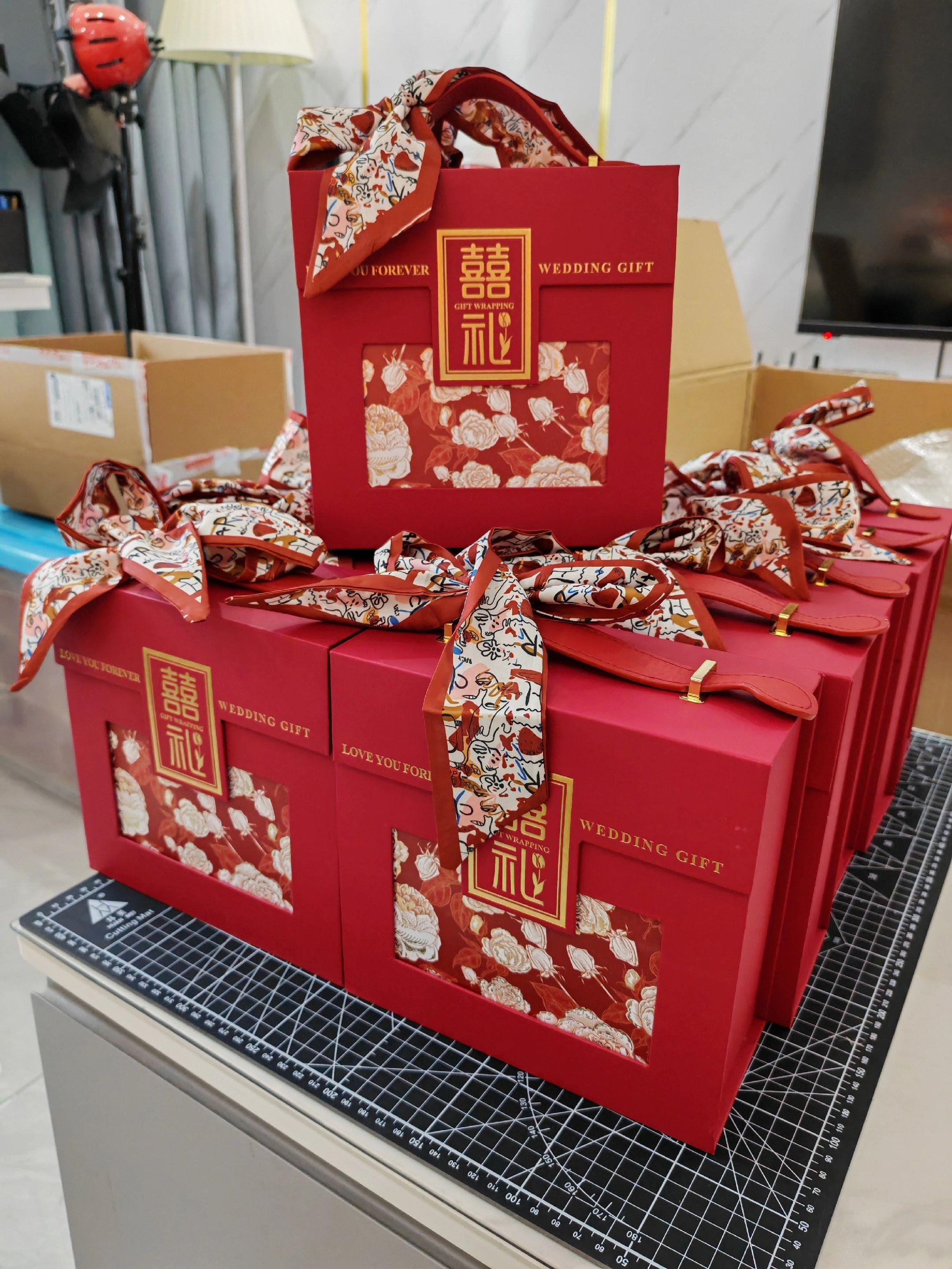 这段时间没更新，办婚宴结婚去了。这几天会恢复更新啦，当天太忙都在招呼客...