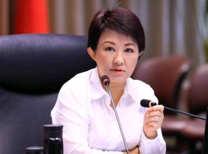 郑丽文获邀访问中国大陆，卢秀燕的表态，非常鸡贼！3月31日，对于郑丽文获邀访问一