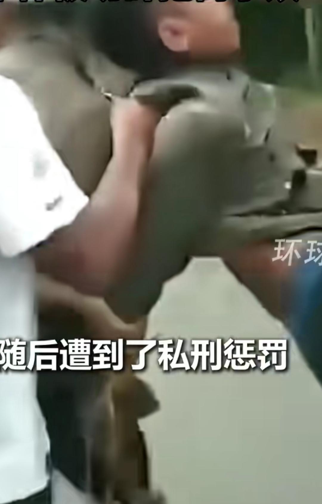 性侵残疾人，被打死，割下生殖器！
11月30日，印尼男子阿里性侵残疾女性，被暴怒