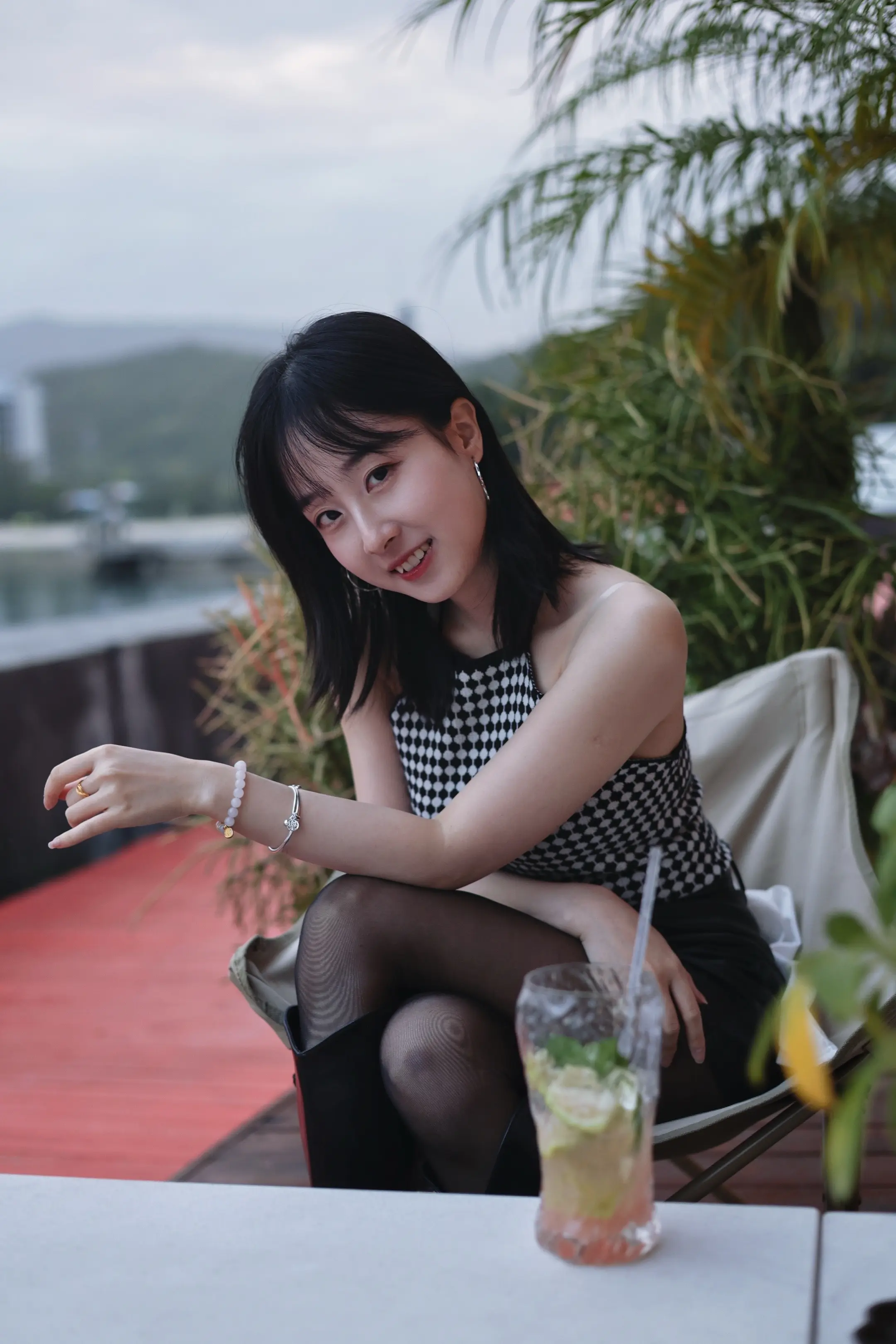 这个bgm的文案都太爽吧