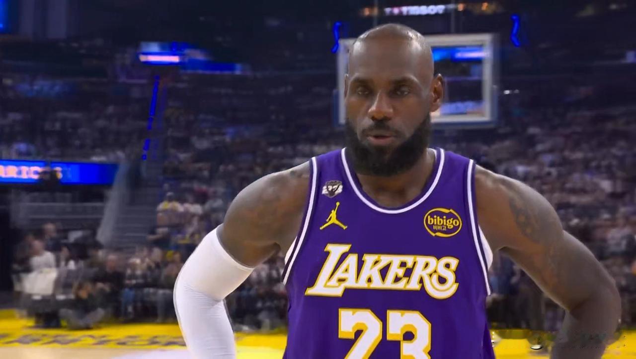NBA巨星詹姆斯重返骑士的可能性越来越大了！今天预测网站Kalshi实时更新了詹