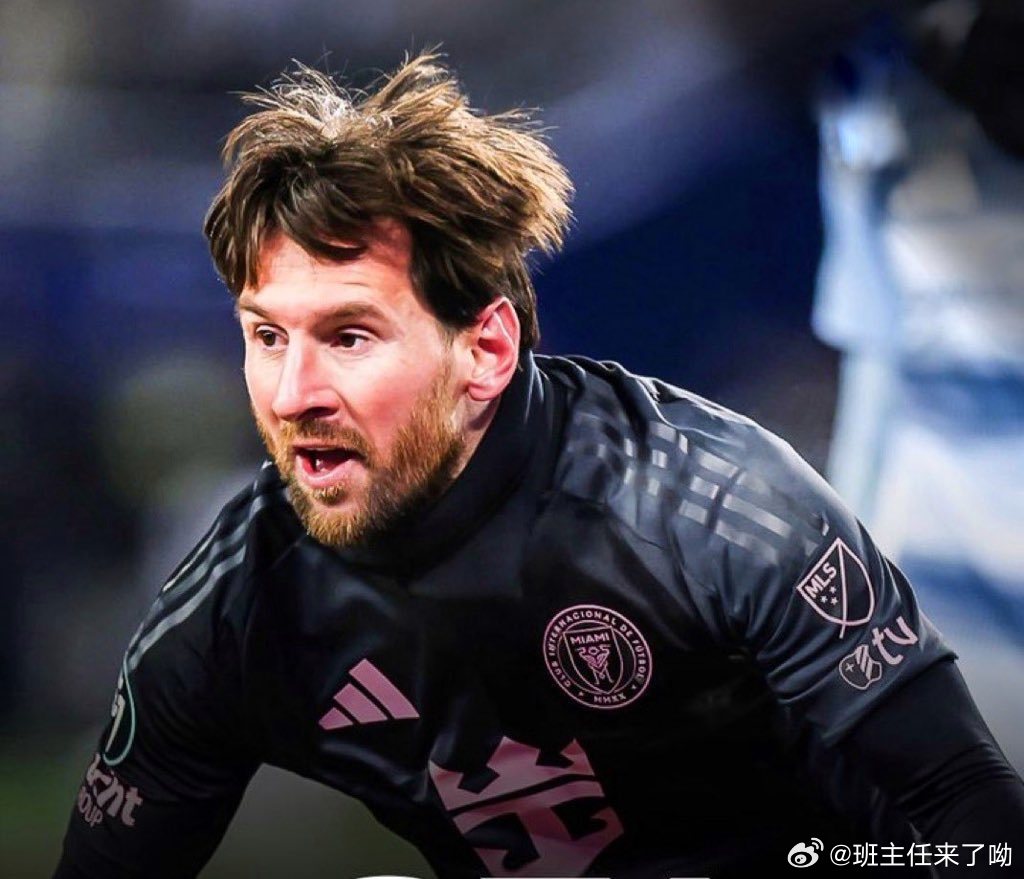 腐败的面孔，足球的面孔梅西c罗班主任预测 ​​​