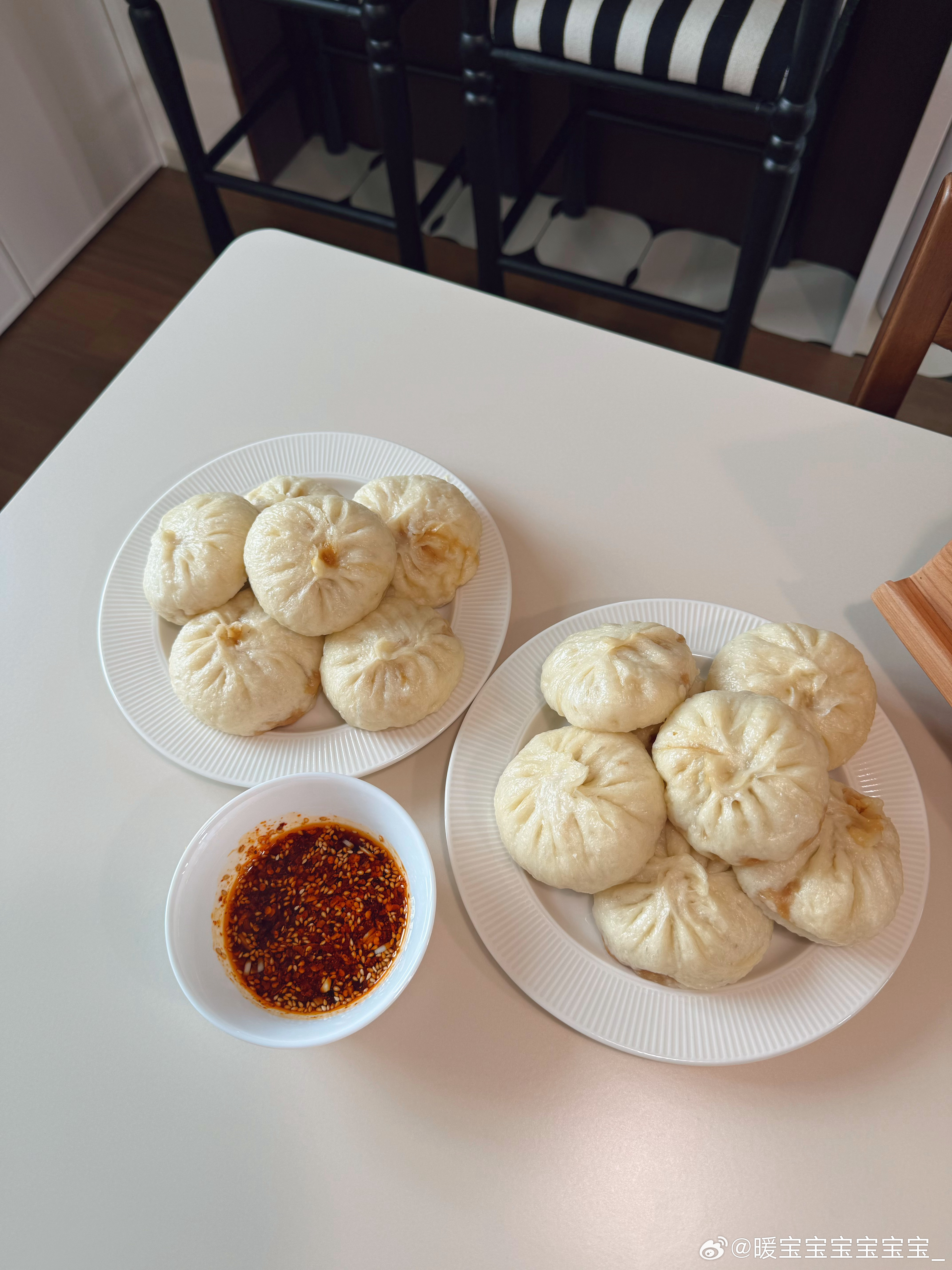 我妈包的牛肉萝卜包子～小料汁儿绝了