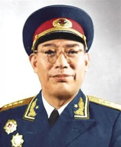 1949 年解放军编制由纵队改编为军，一共编为 66 个军。 66 位首任军长里