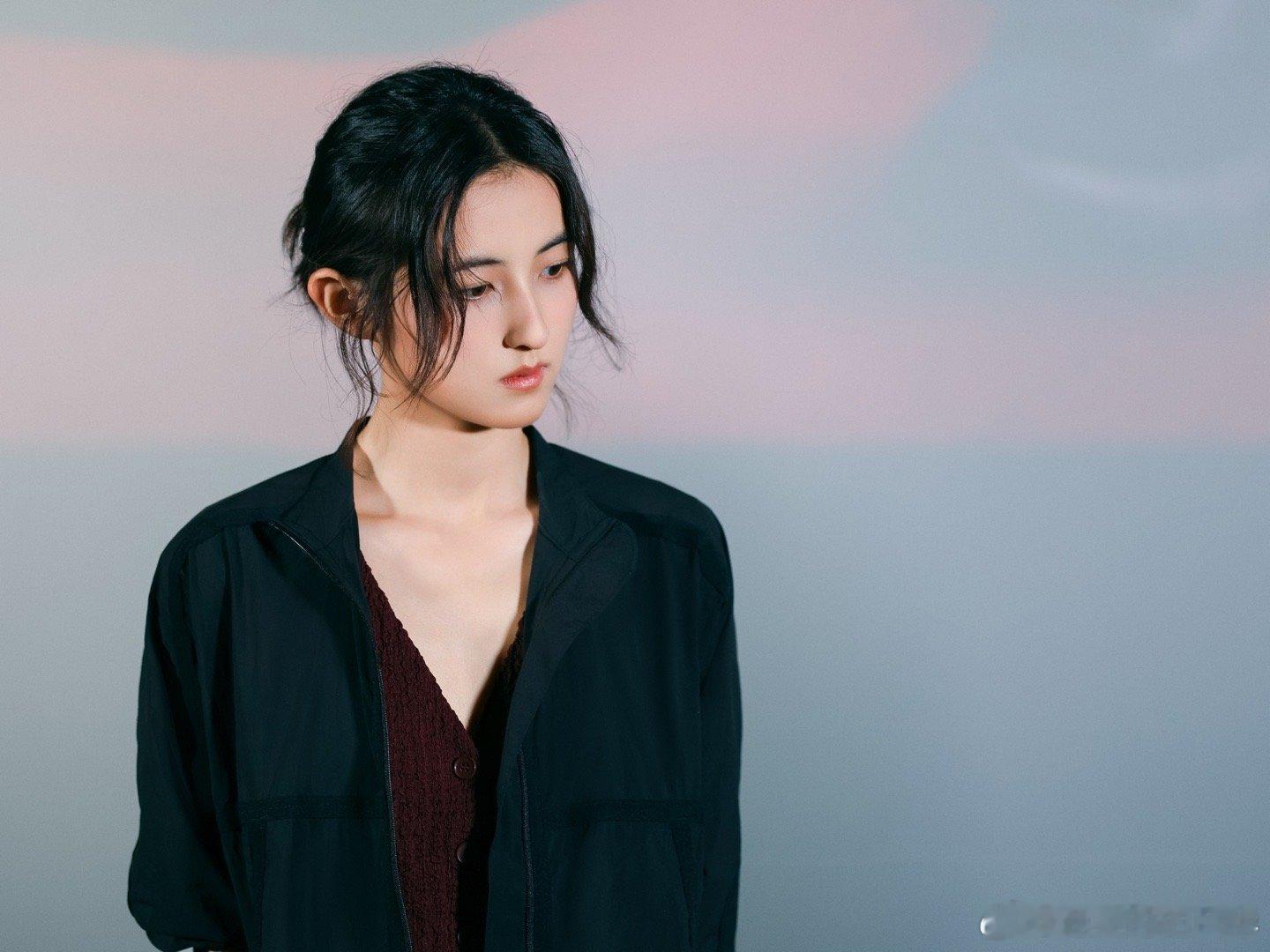 张子枫我只是想当一个演员 镜头前的较劲，是对观众的负责。张子枫的完美主义，不是挑