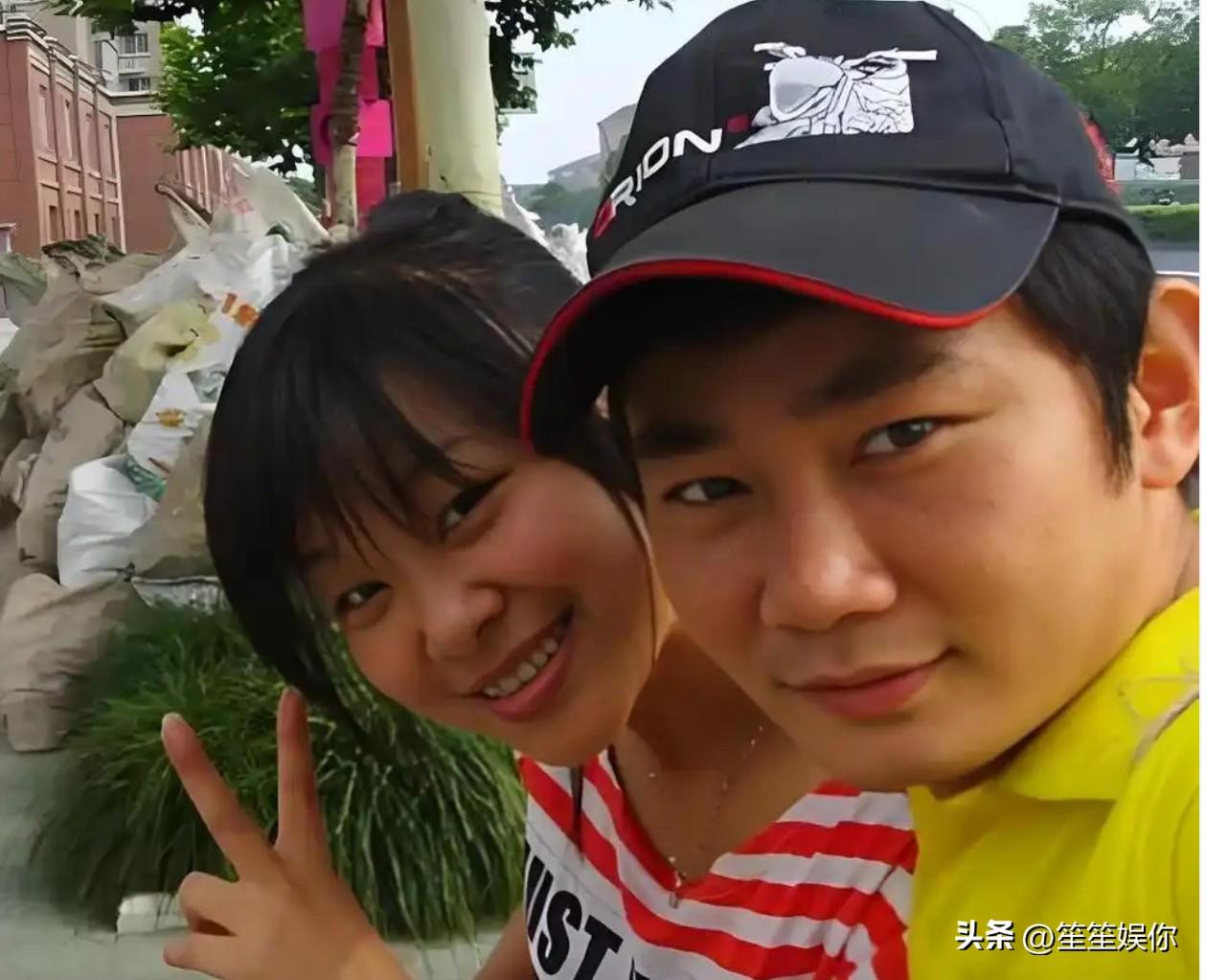 张雪的老婆陈星伊，在他最穷时就漂亮、不离不弃。他在外搏命，她在家带娃记账、撑住整