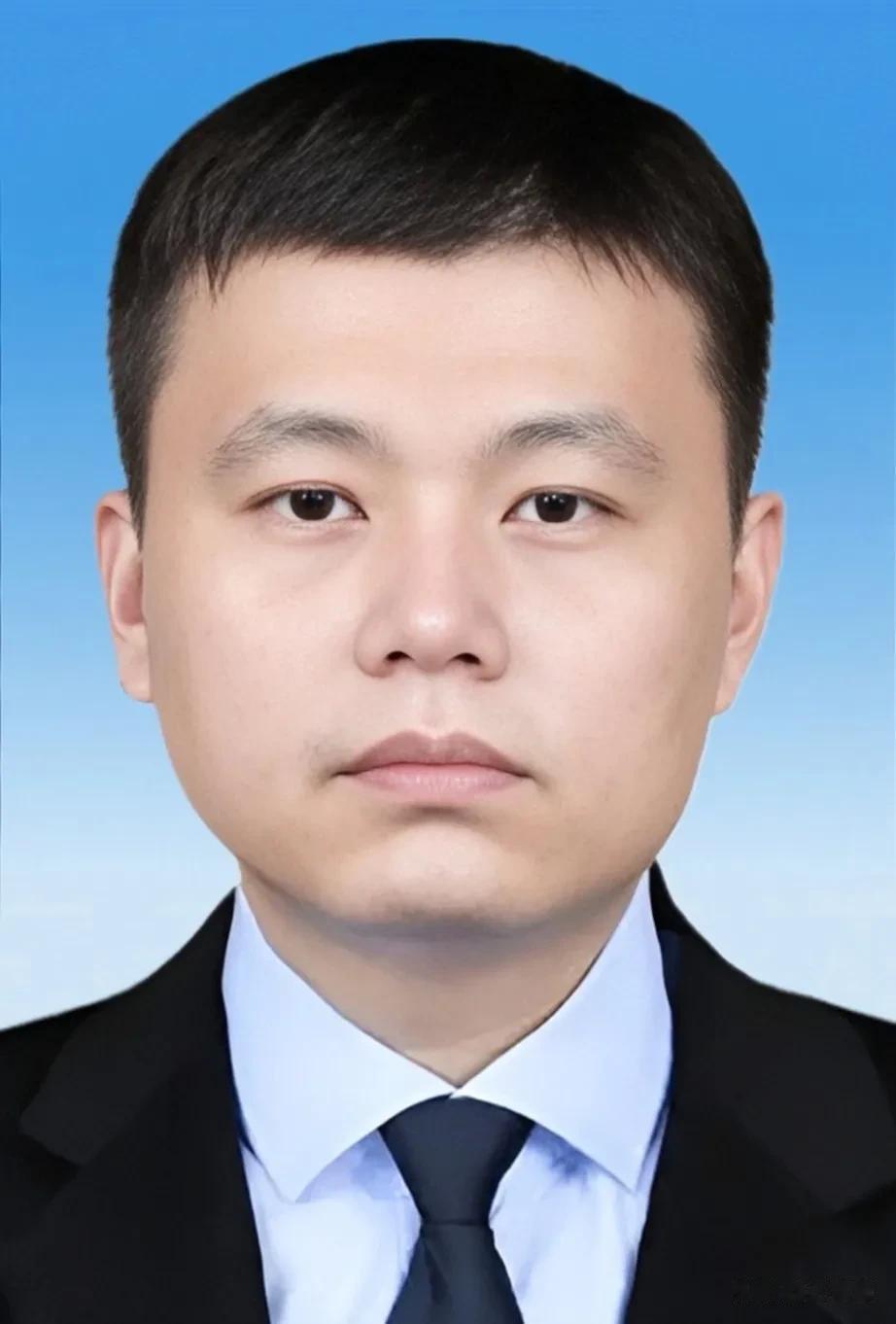 石悦，这位靠廉洁方式赚得千万身价的副厅级官员，他如果谦虚的说自己的吸金能力在同级