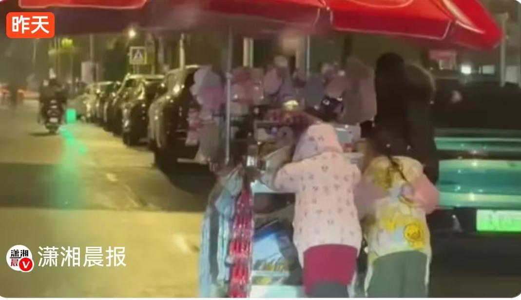 2025年12月31日晚，这一年的最后几个小时，安徽六安的一条普通马路上，发生了