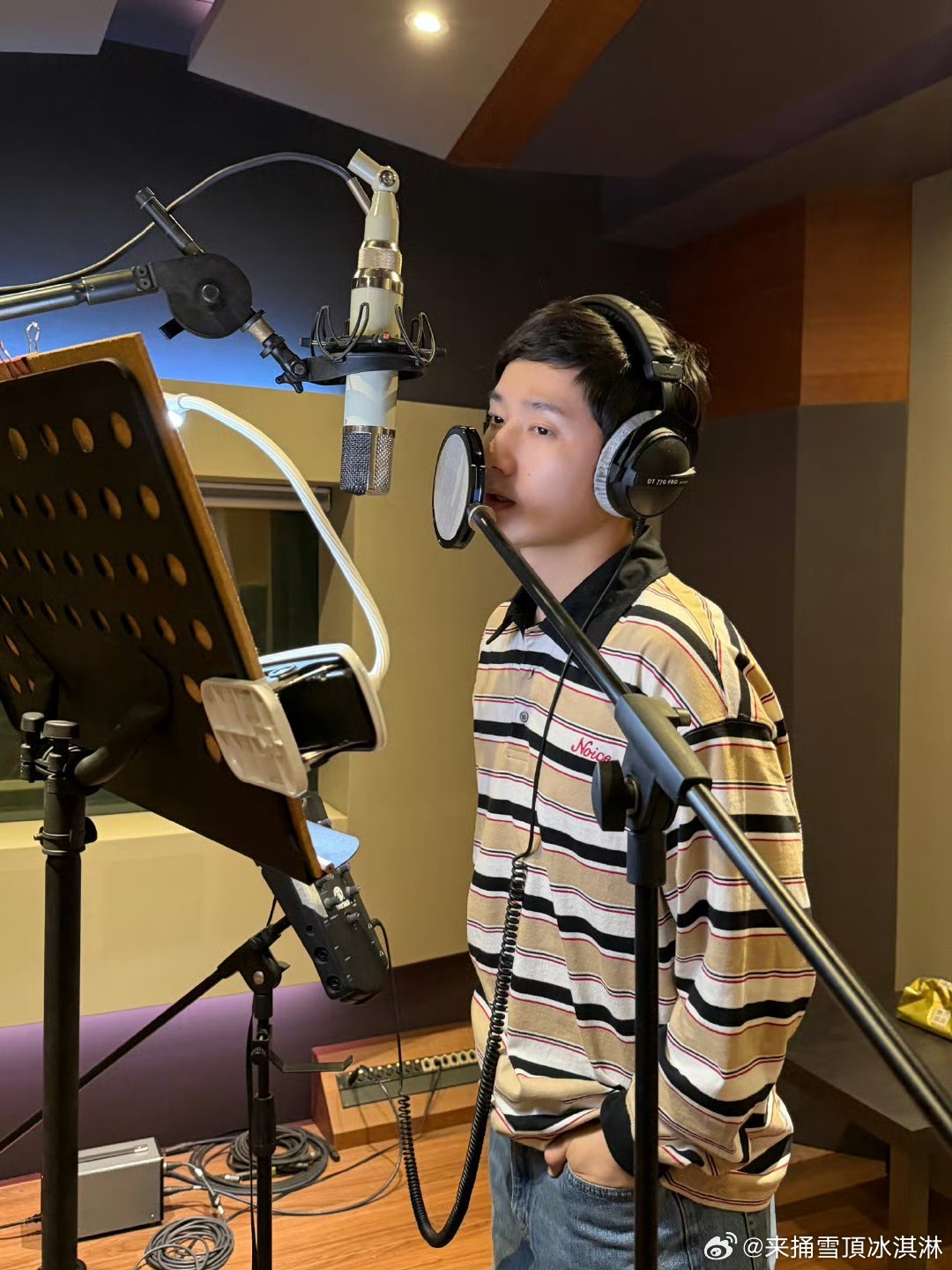 蒋敦豪爆料十个勤天经常抢饭吃敦敦都认证了，干饭人干饭魂，抢饭才是后陡门日常！ 