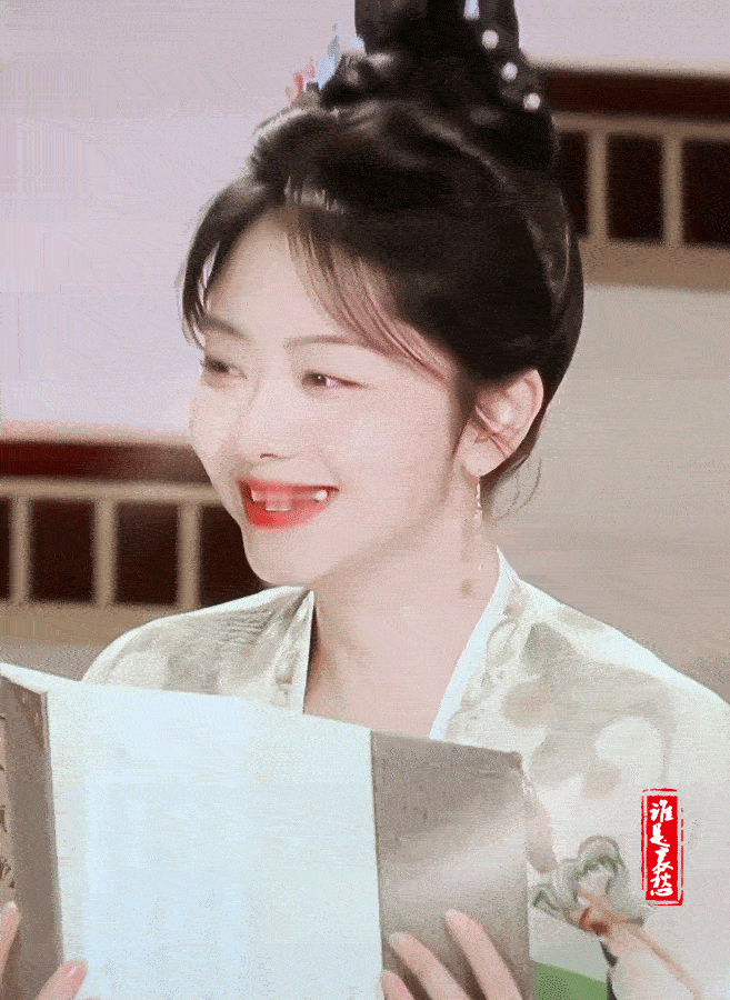 季英英 假嘤嘤  《蜀锦人家》今日开播，季英英太可爱啦！谭松韵把这个角色演得活灵