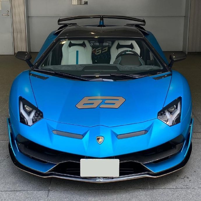 Lamborghini Aventador 