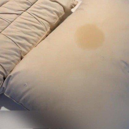 900元住豪华酒店，枕头用10年！经理一句话气炸人
 
广州中心皇冠假日酒店这波