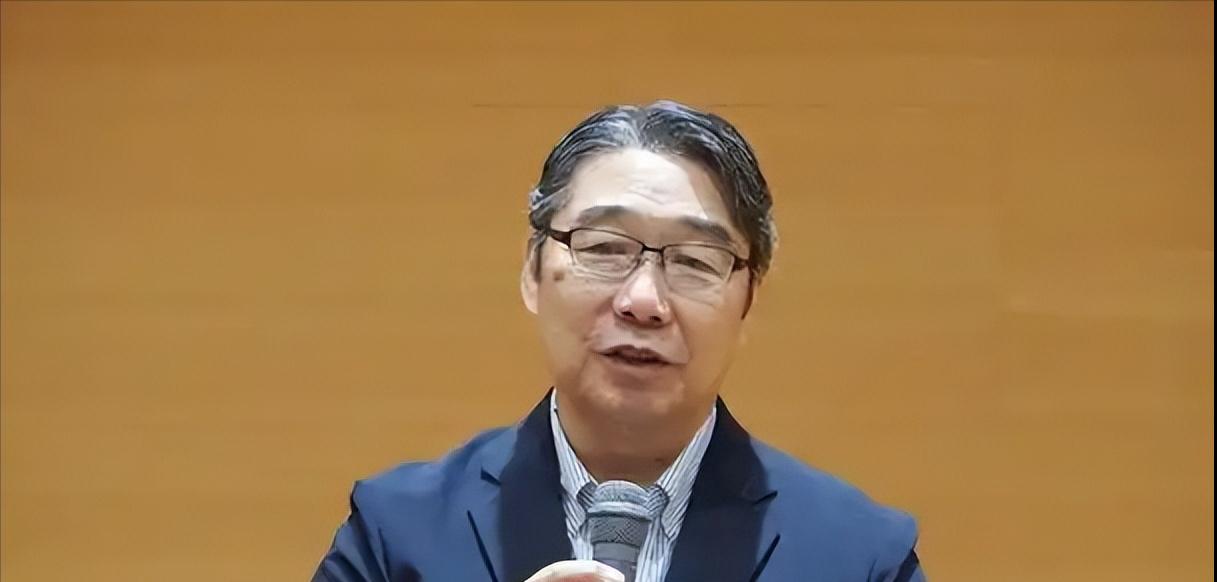 有个叫前川的日本高官大放厥词，说中日打不起来。他说中国要是拿下日本，还得想方设法