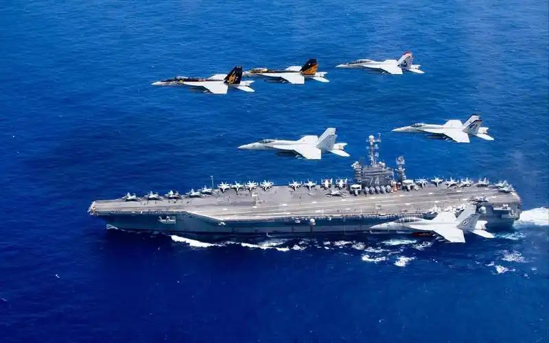 印度大把银子砸进军费，海陆空全面更新装备，大量新式武器一股脑往高原边境堆。军备越