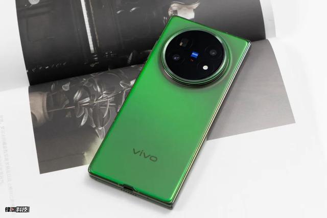 刚买的iPhone不香了，今天这国产1TB，有点骚啊