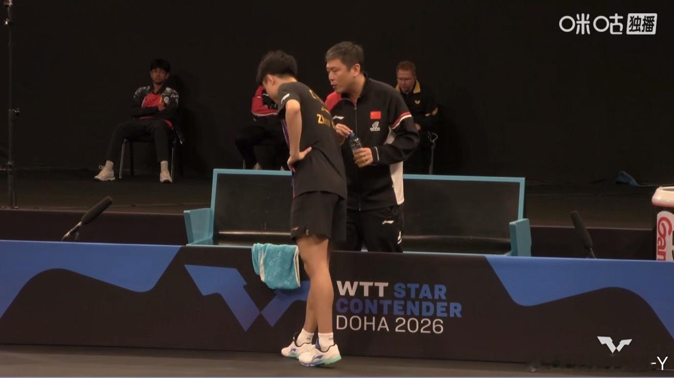 周启豪1-0奥恰洛夫开局6-0 就这样打 你对他是有心理优势的他最怕你了！ 