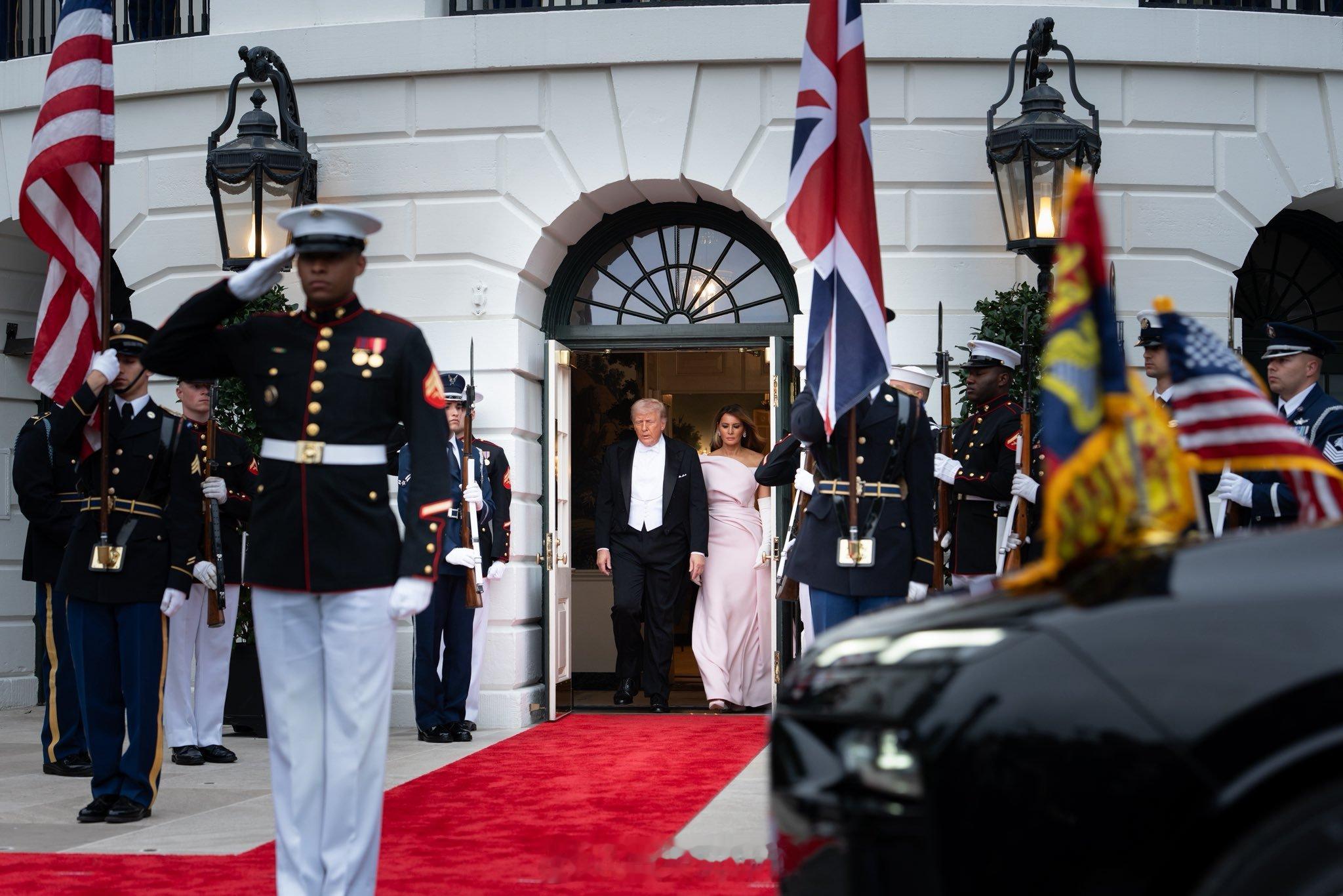 英国王室  2026年4月28日，查尔斯三世和卡米拉王后在白宫参加国宴🇺🇸值