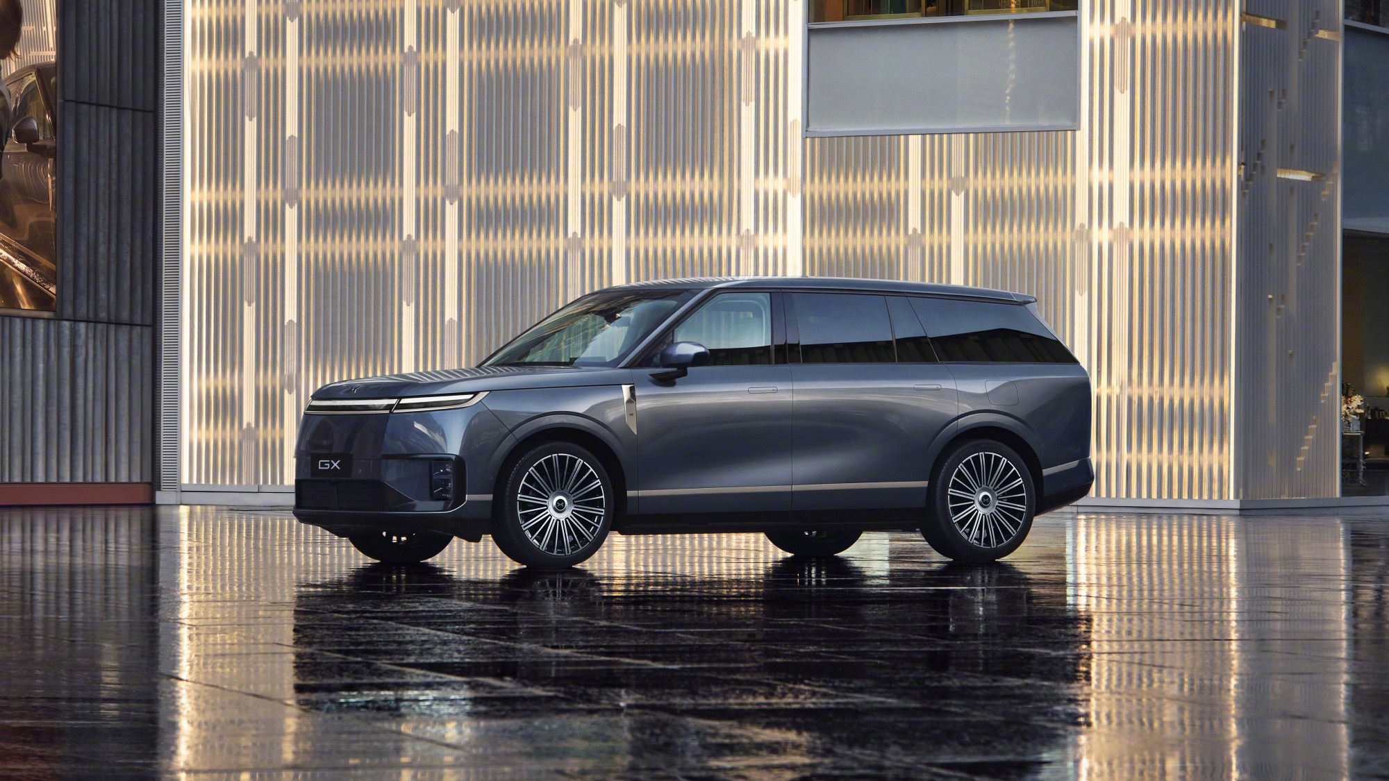 新科技旗舰小鹏GX来了 小鹏过去十二年，从P7到G9，智驾确实是长板，这次GX号