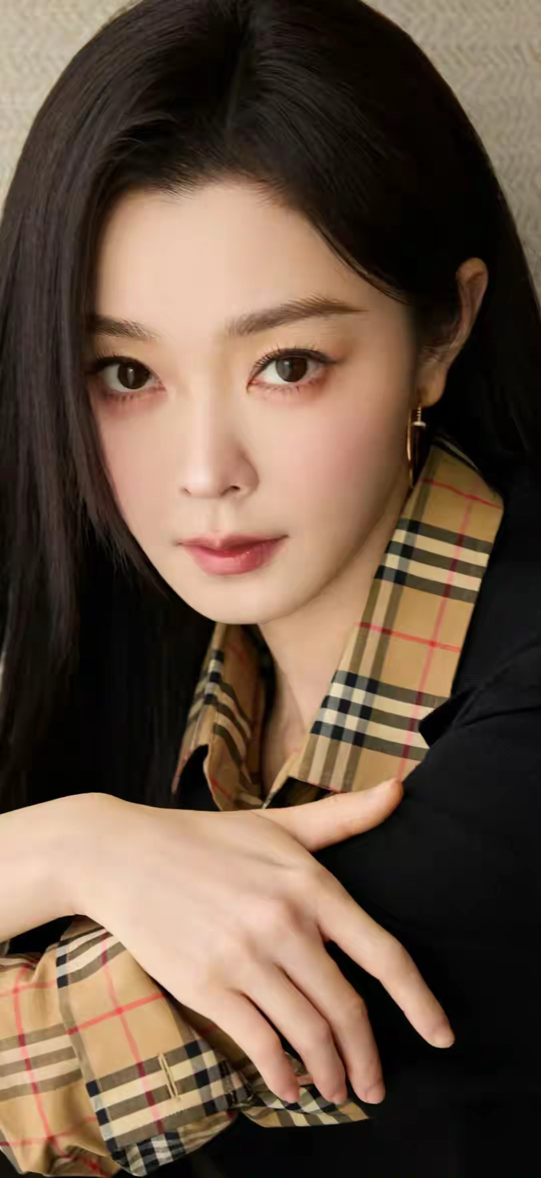 宋轶，这体态真的绝啦！舒展挺拔的体态，完美放大纤细修长的优势 