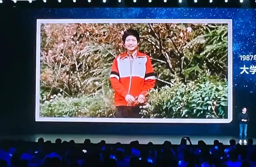 为什么网上有很多人骂小米
自从小米出现，国内一众山寨机几乎全部消失，小米手机配置