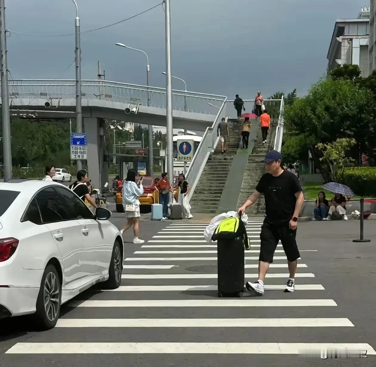 邱贻可为何没跟着去日本横滨？难道传言是真的？

这次孙颖莎和蒯曼都参加横滨大满贯