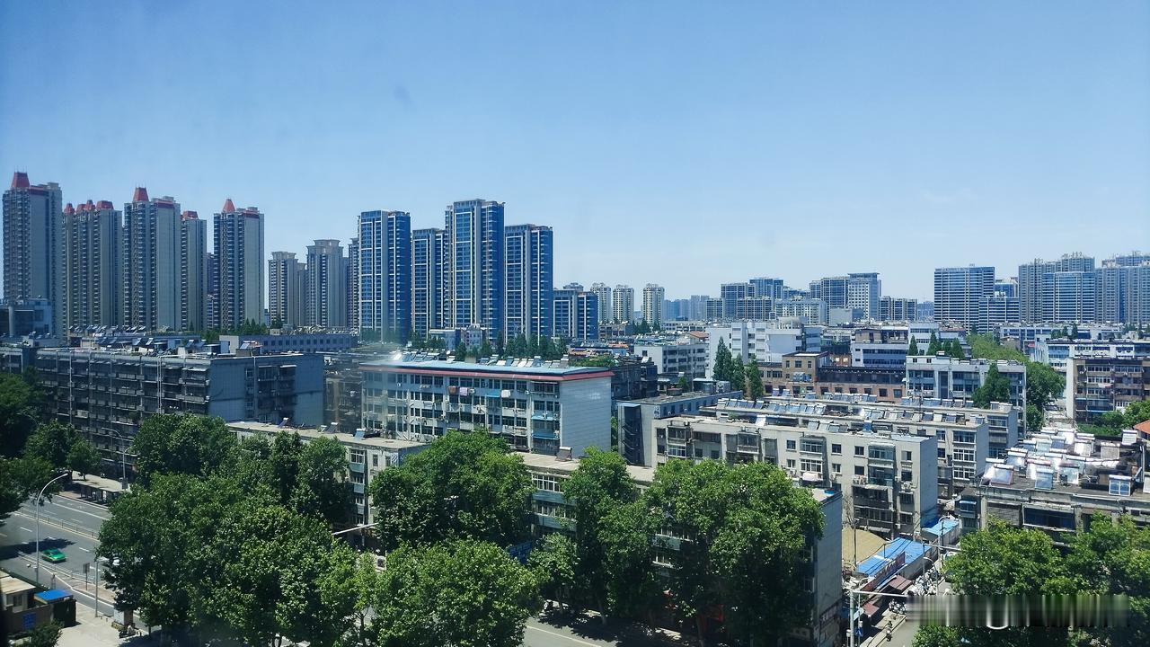 襄阳的城建水平怎么样？
襄阳的老铁们猜一下，下图在哪儿？