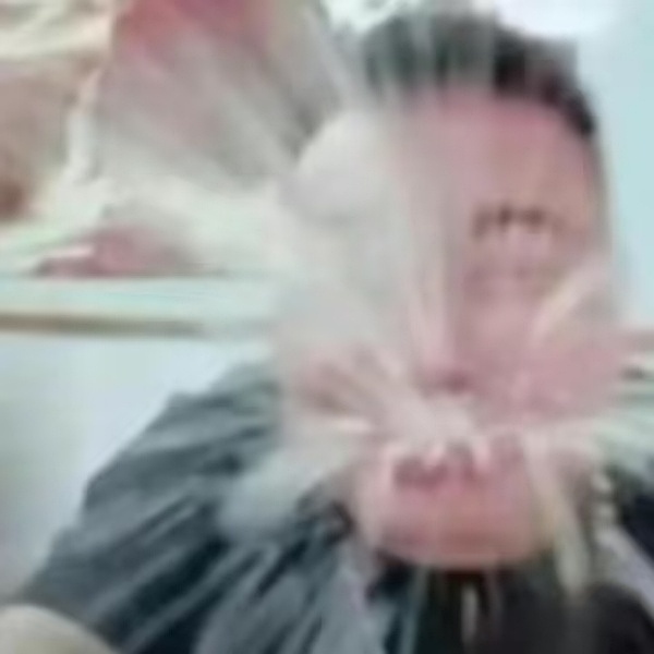 看到李荣浩嫉妒单依纯这句话我表情，单依纯能拿出来一首爆的原创单曲再说什么嫉妒不嫉