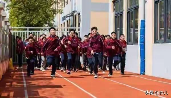 教育部推行的2115和每周半天实践活动的新规，马上就有人摆出堆积如山的困难挡住了