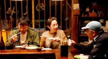 为什么日本人活得挺压抑寿命却很长？2023年的一篇报道揭露了日本百岁老人的长寿秘