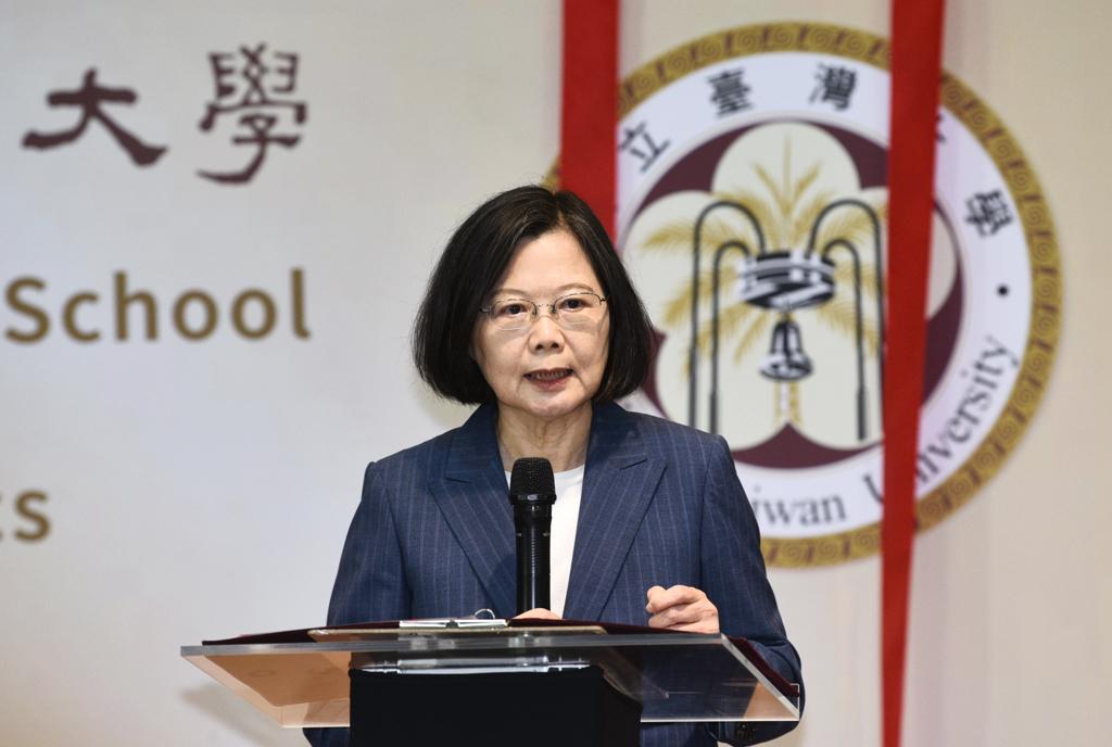 强台巴威周五袭台！
蔡英文发声：
大家提高警觉、互相关心
 
“巴威”台风再增强