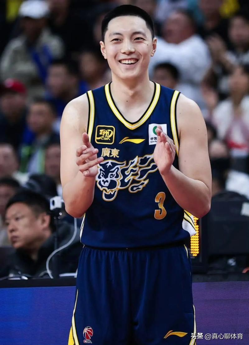 杜锋对胡明轩和崔永熙的复出，态度完全是不一样的[笑哭][笑哭][笑哭]
胡明轩伤