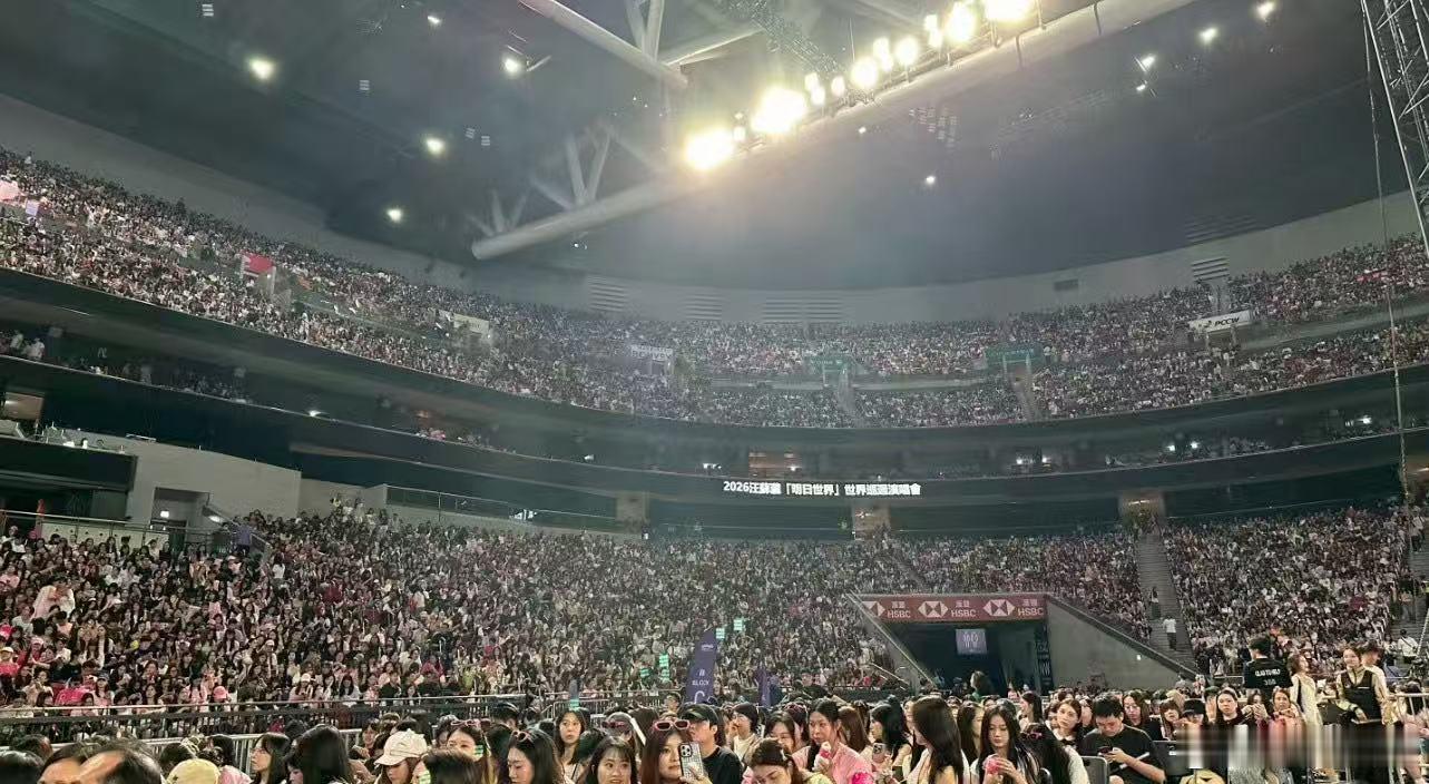 港媒报道汪苏泷演唱会 港媒称汪苏泷演唱会座无虚席被港媒盖章的高人气！汪苏泷演唱会