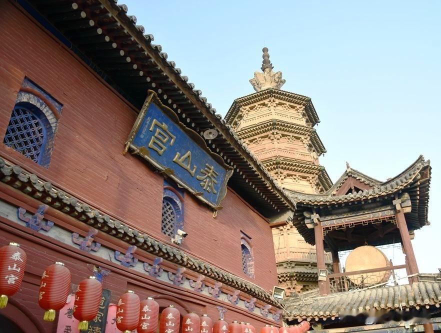 兴文塔，在保定市涞源县县城中心的泰山宫里，始建于唐代，明代重建。他的结构式样符合