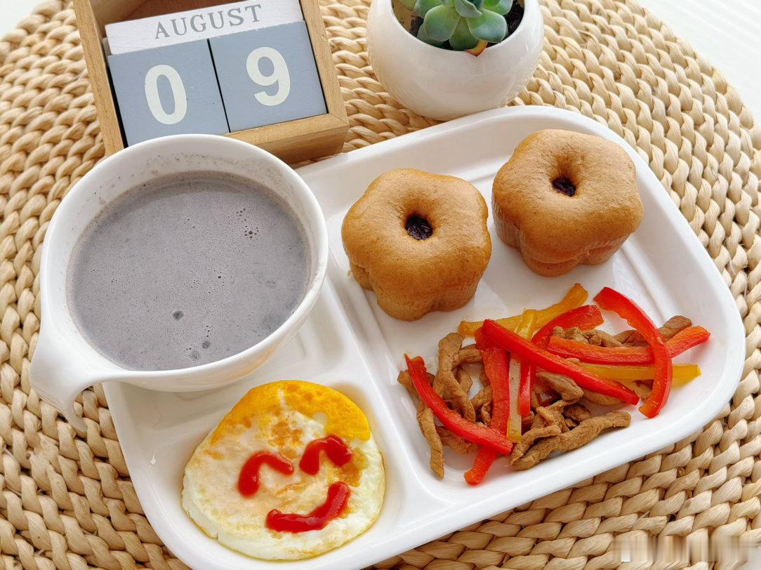 爱在每一餐你好我的小孩在微博过暑假 ୨୧•͈ᴗ•͈)◞︎ 🥣 ²⁰²⁶/₀₈.