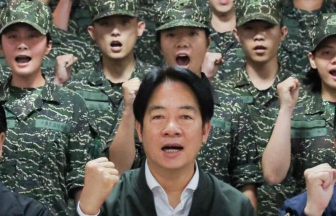 赖清德公然挑衅解放军，言行极其狂妄。

赖清德以所谓的特邀贵宾身份接受了美国媒体