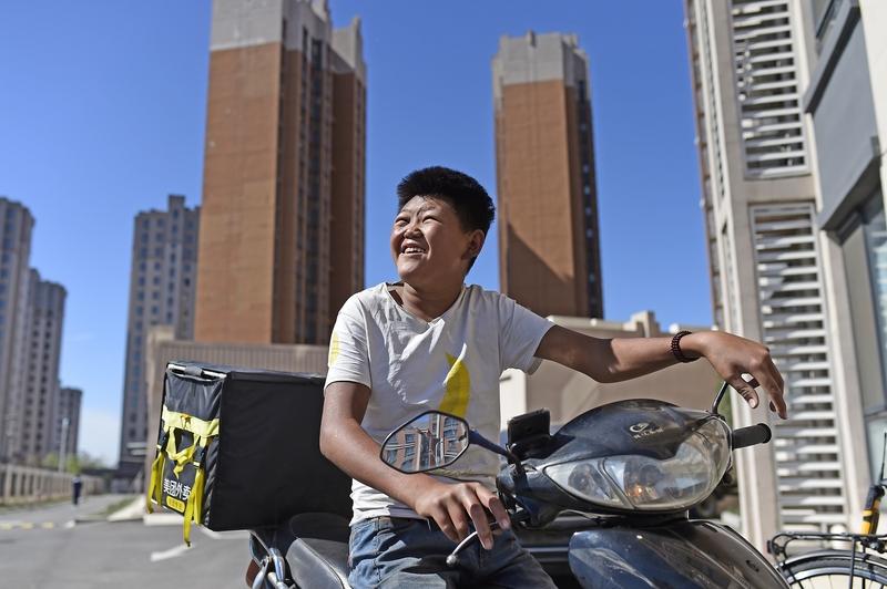 要是不缺钱，我肯定还会工作。不为生计奔波，就能全身心投入热爱之事。人活着总得有个