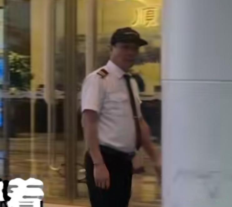 顺德渔村事件要反转了？前几天，网友还在一边倒地指责保安冷漠、商家没人情味。谁知几