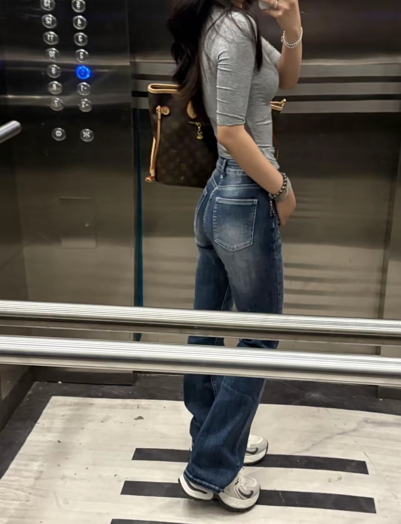 有人问我为什么总不穿凉鞋，什么意思啊？ 