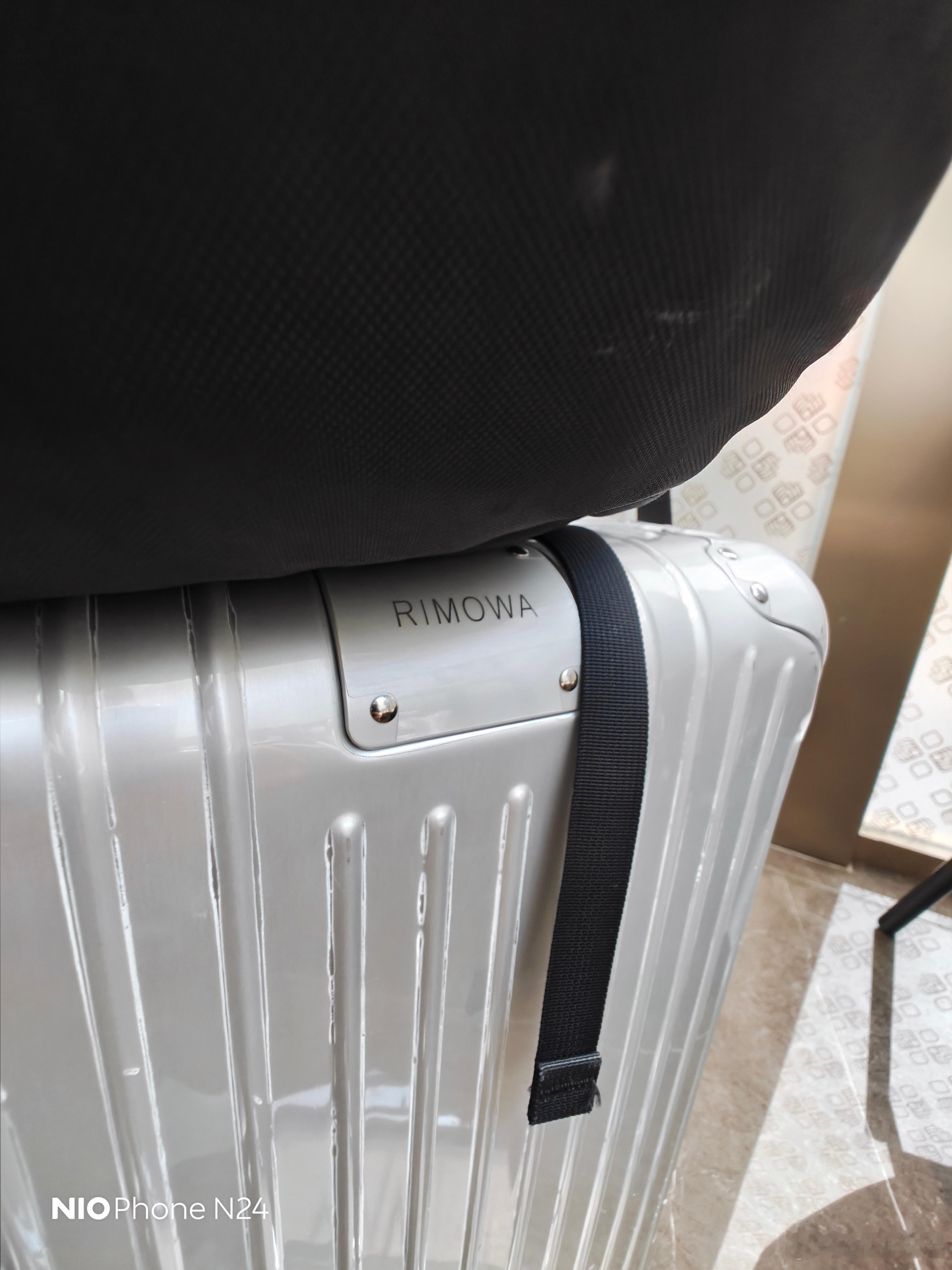 最近有件事我很不爽，经过反复对比，我的月辉银箱子在近似负载的工况下，滚轮阻力居然