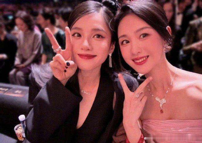 张婧仪陈都灵公主遇上了天使张婧仪陈都灵怎么认识的陈都灵暖心为张婧仪送祝福，一句我