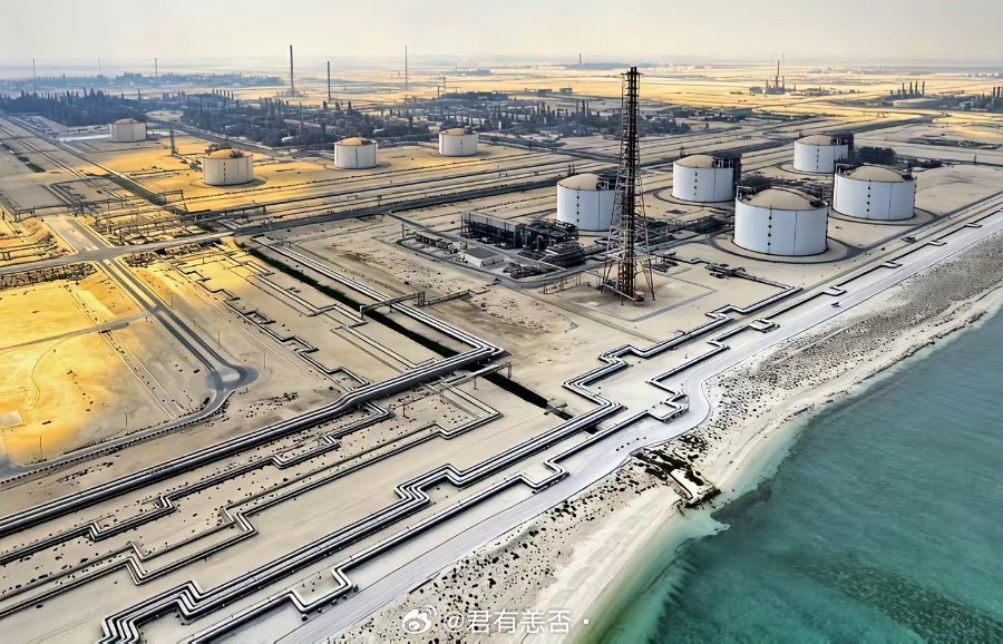 卡塔尔的世界最大液化天然气工厂被炸了，严重受损。现在中东已经到了互相炸能源设施的