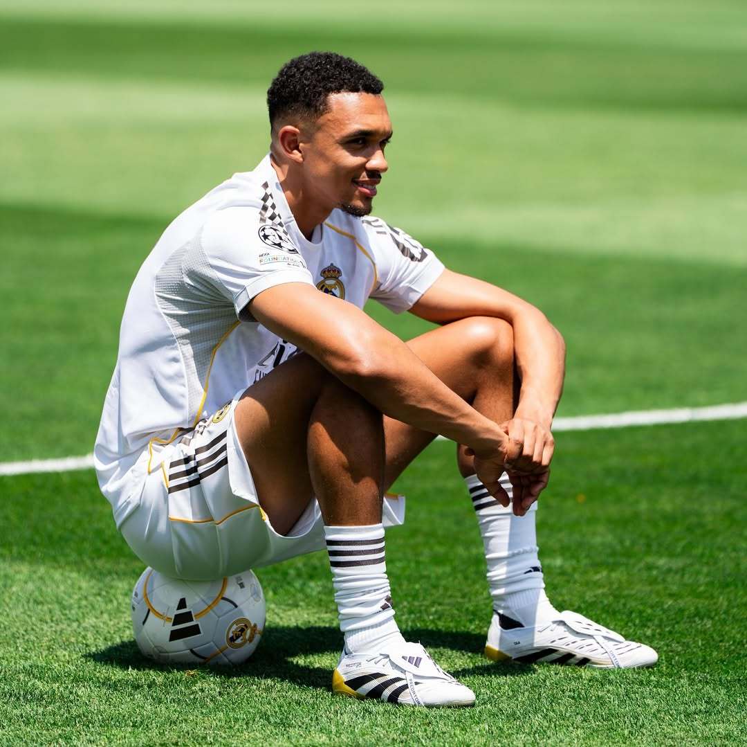 阿诺德IG：家庭就是一切。🤍阿诺德亮相皇马halamadrid ​​​