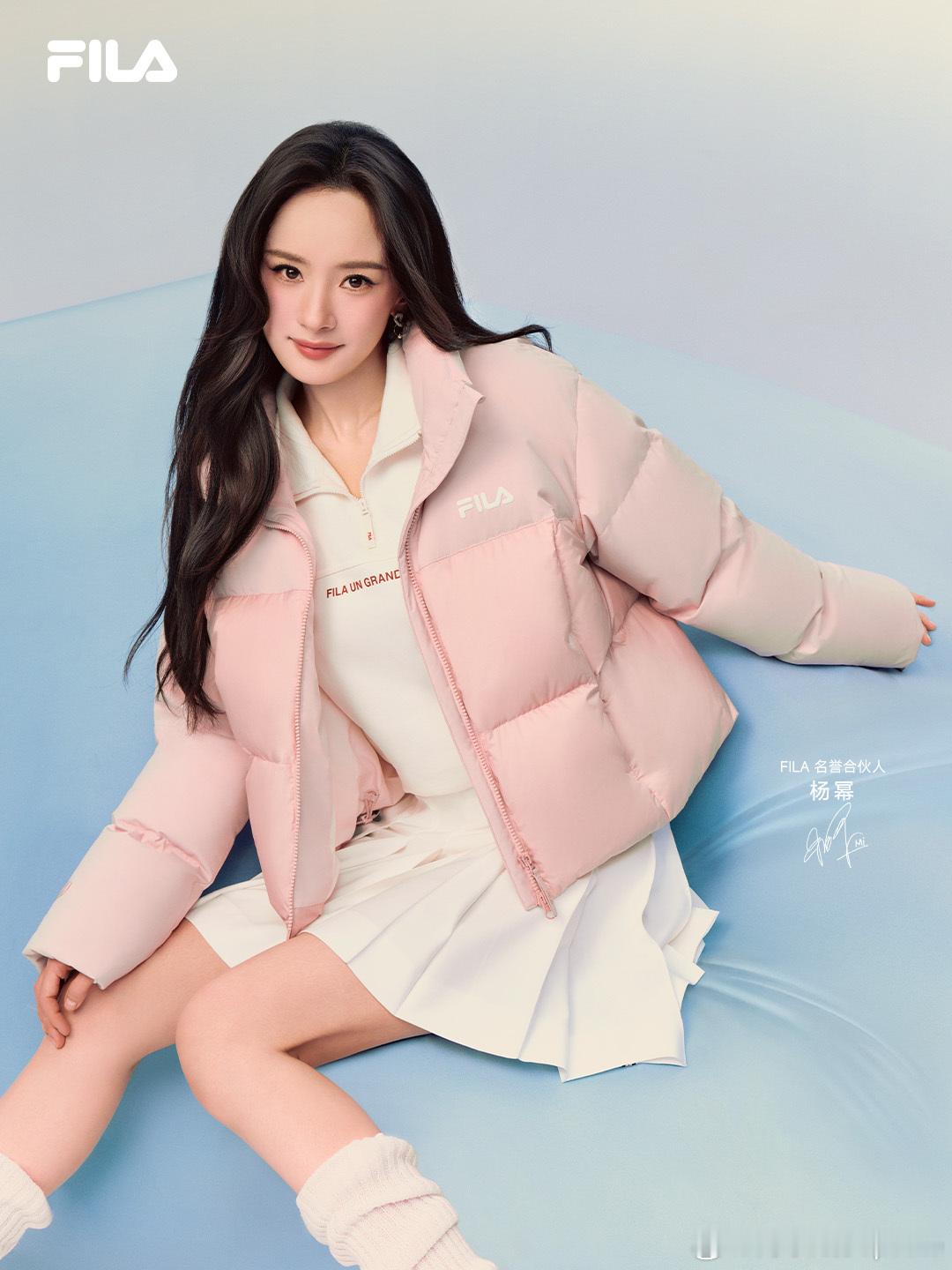 冬日就是要出色 冬天又到了羽绒服买起来的季节了，可以穿各种各样的外套，大概是我对