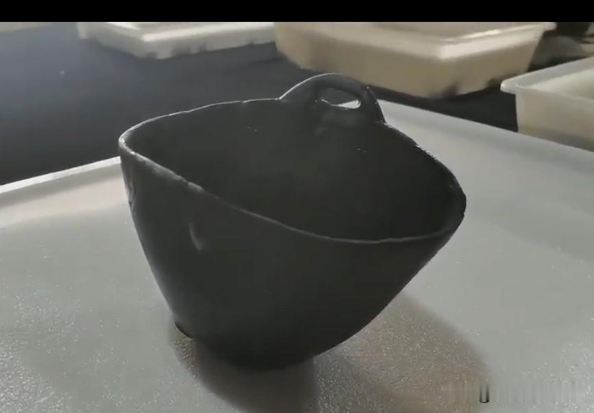 8300年！中国发现世界最早木碗！目前全世界发现最早的一只木碗，来自中国浙江，距