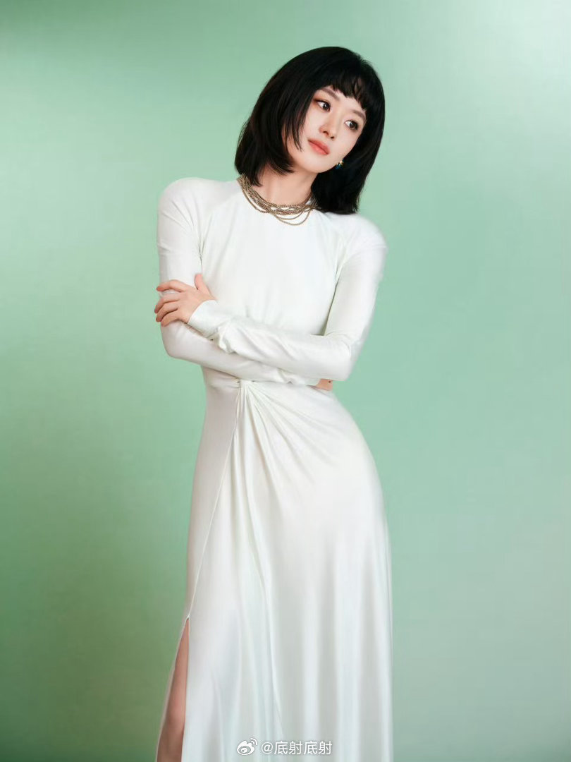 我家的极品颖宝啊啊啊可惜只看到一点点玉腿啊啊啊 